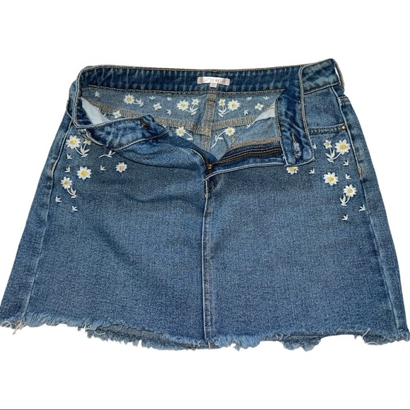 LOTTIE MOSS DENIM JEAN DAISY‎ EMBROIDERED RAW HEM WOMEN’S SKIRT SIZE 27 - Picture 4 of 11